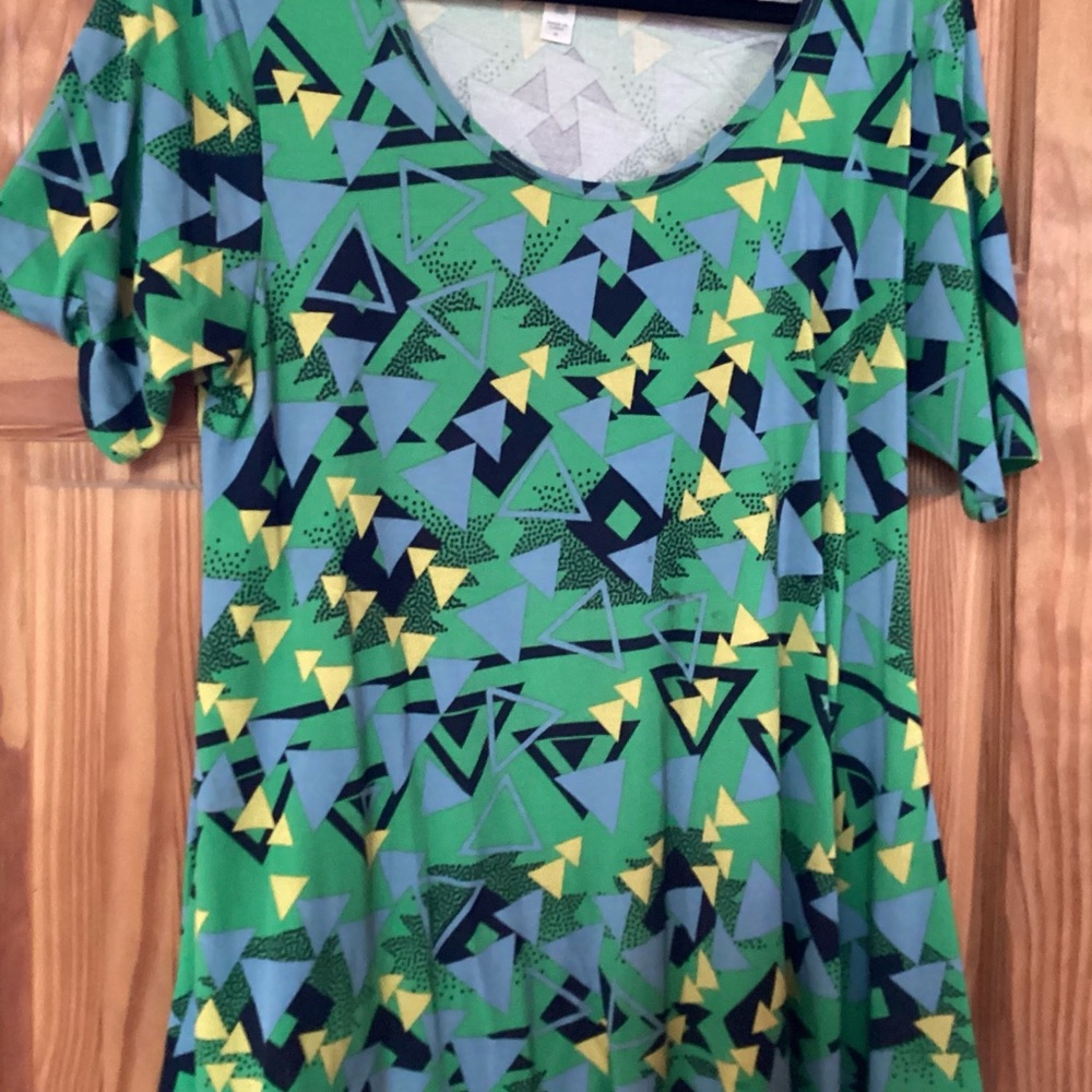 LuLaRoe Perfect Tee